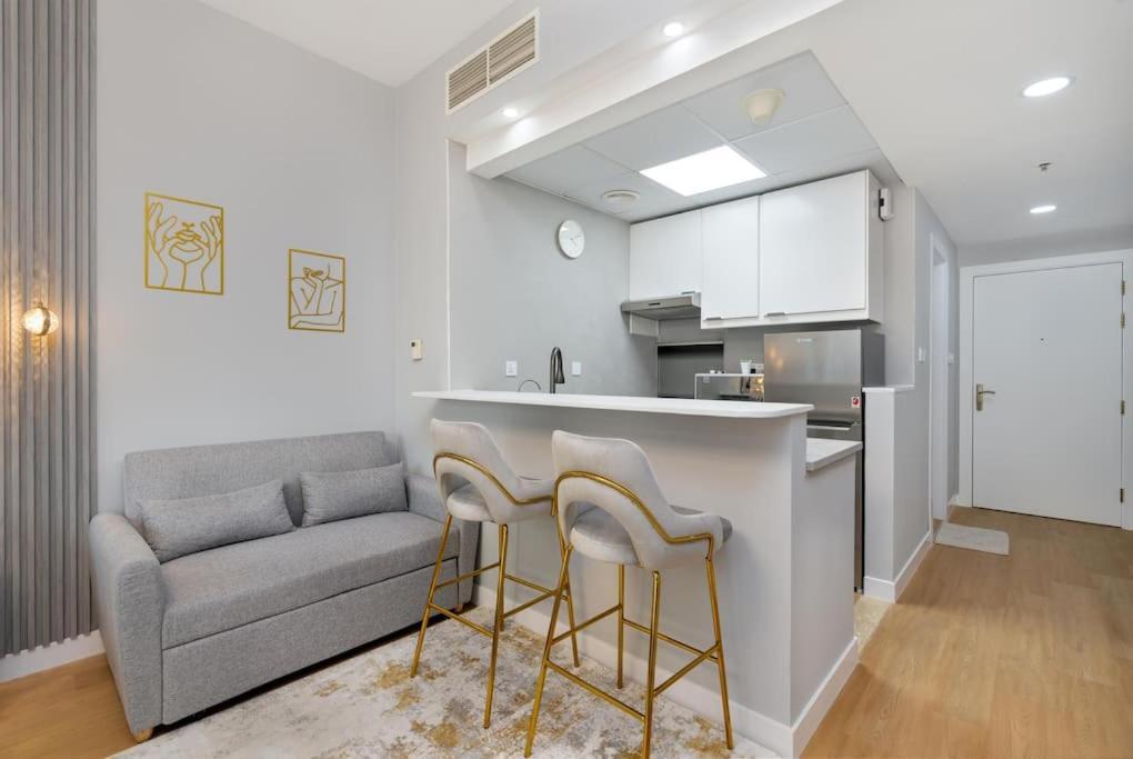 White Sage Stunning New In Marina Apartamento *
